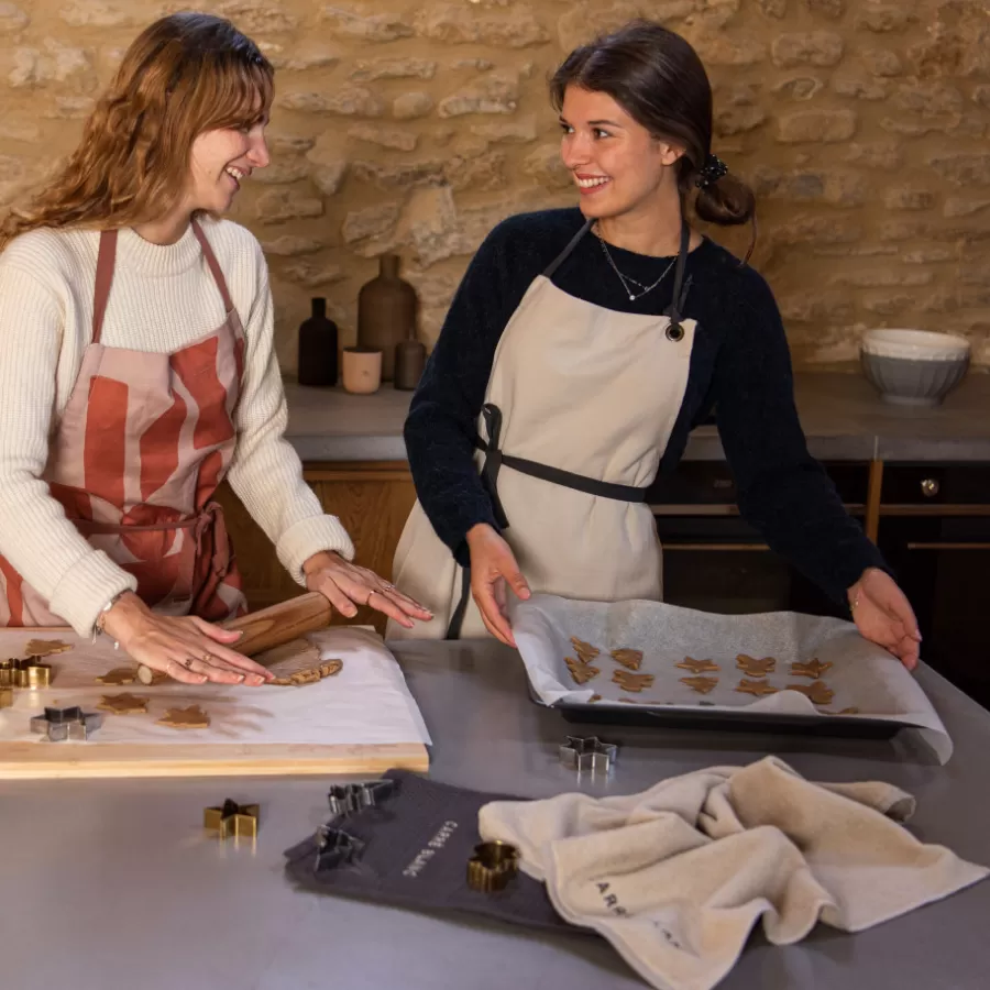 Carré Blanc Coffrets Cadeaux | Tablier de cuisine coton Signature grège